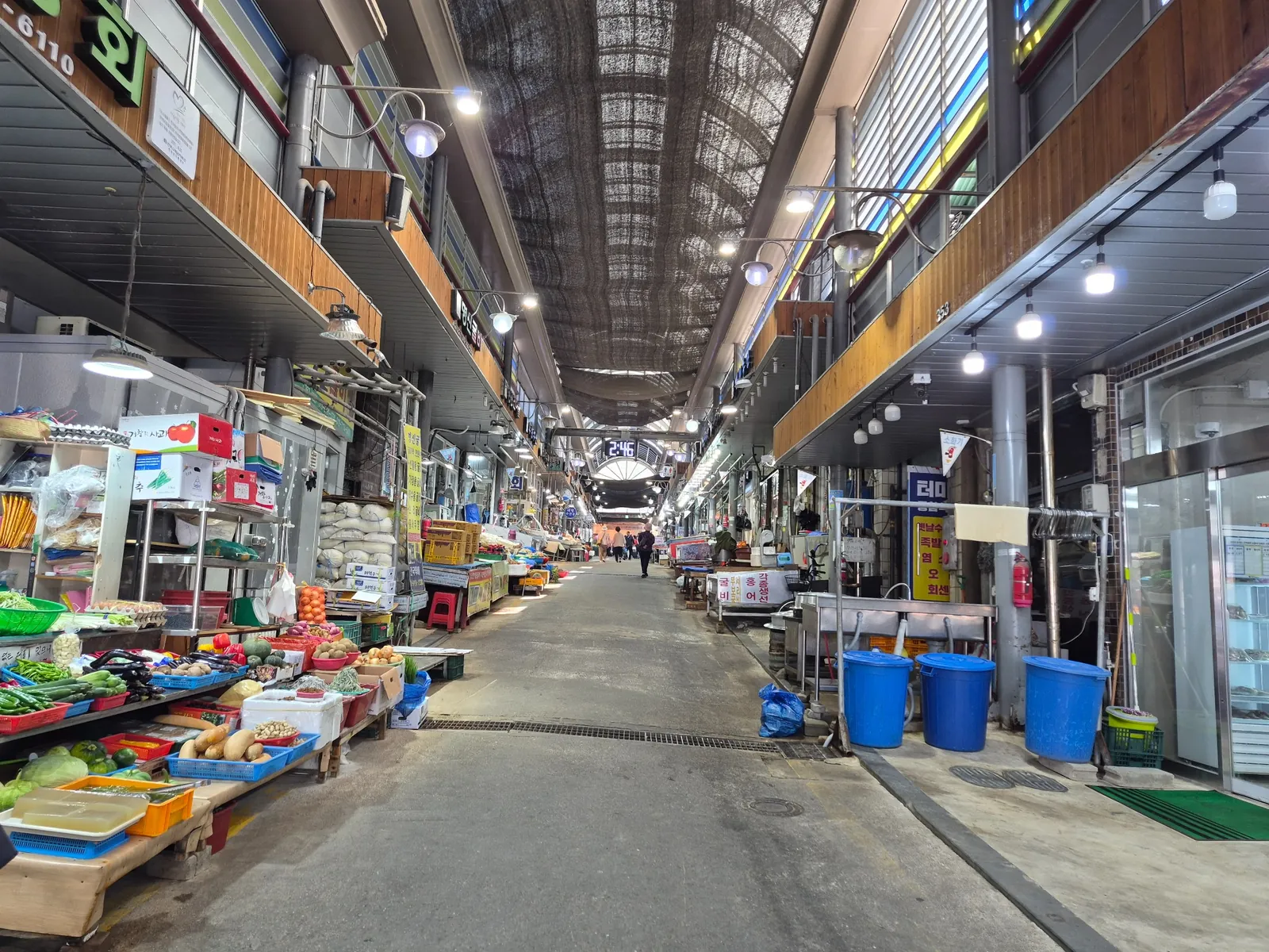 Traditional market in Yeonggwang, South Korea